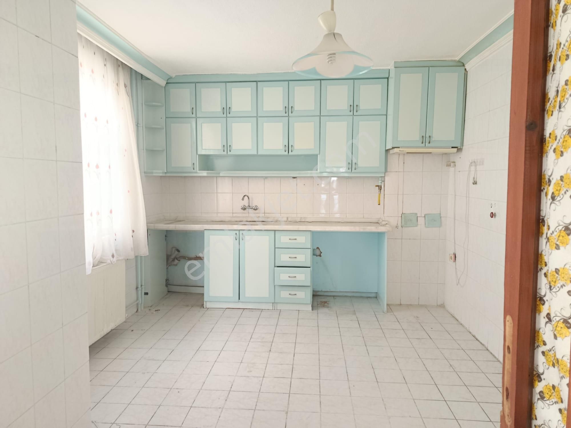 Afyon Tezcan Emlaktan Gümüşkentte Satılık Bina - Görsel 2