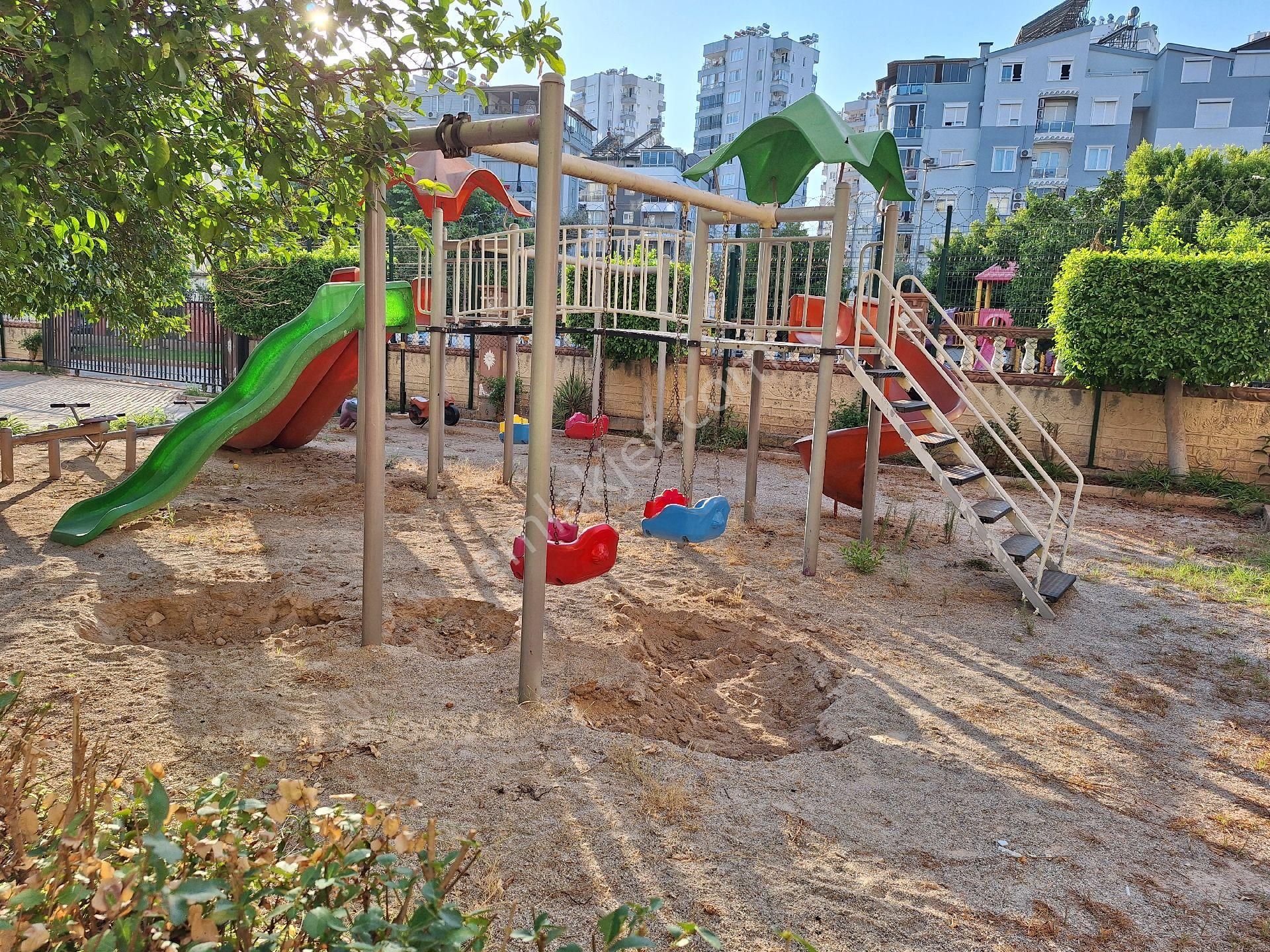 Antalya Konyaaltı Siteler Mahallesinde Havuzlu Site İçinde Kombili Ara Katta Satılık 4+1 Daire - Görsel 28