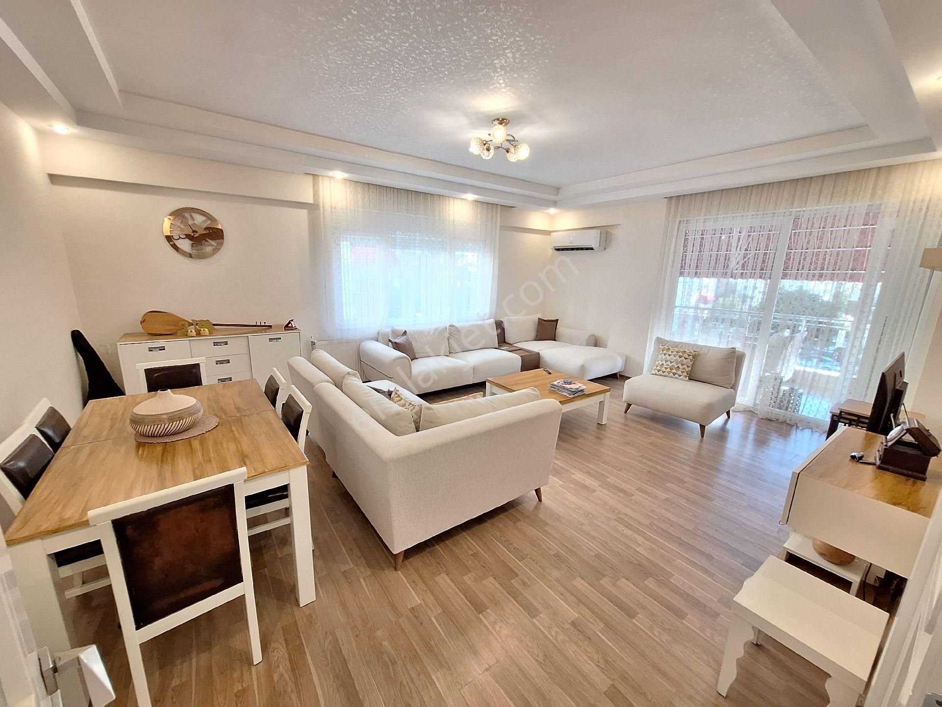 Antalya Konyaaltı Siteler Mahallesinde Havuzlu Site İçinde Kombili Ara Katta Satılık 4+1 Daire - Görsel 6