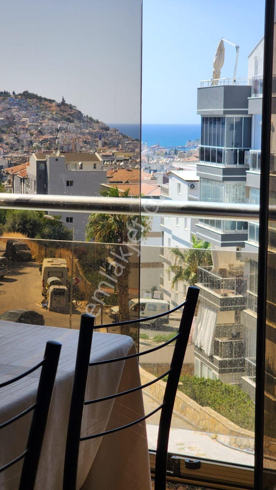 Kuşadası'nda Deniz Manzaralı Havuzlu 3+1 Daire - Görsel 3