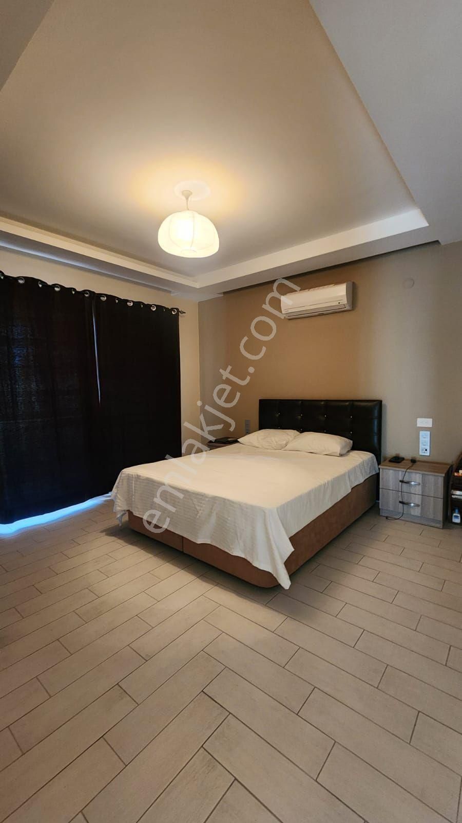 Kuşadası'nda Deniz Manzaralı Havuzlu 3+1 Daire - Görsel 17