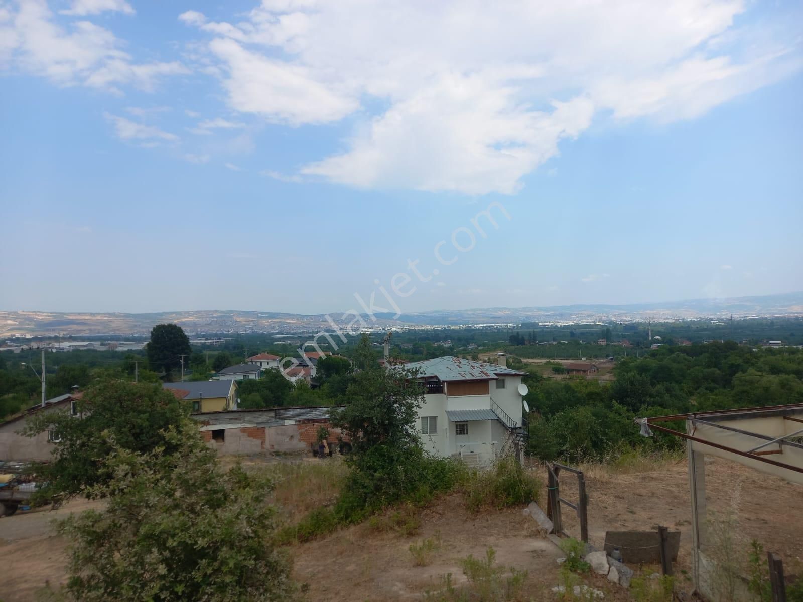 Roma' Dan Edebey' De Satılık Villa Arsası - Görsel 3