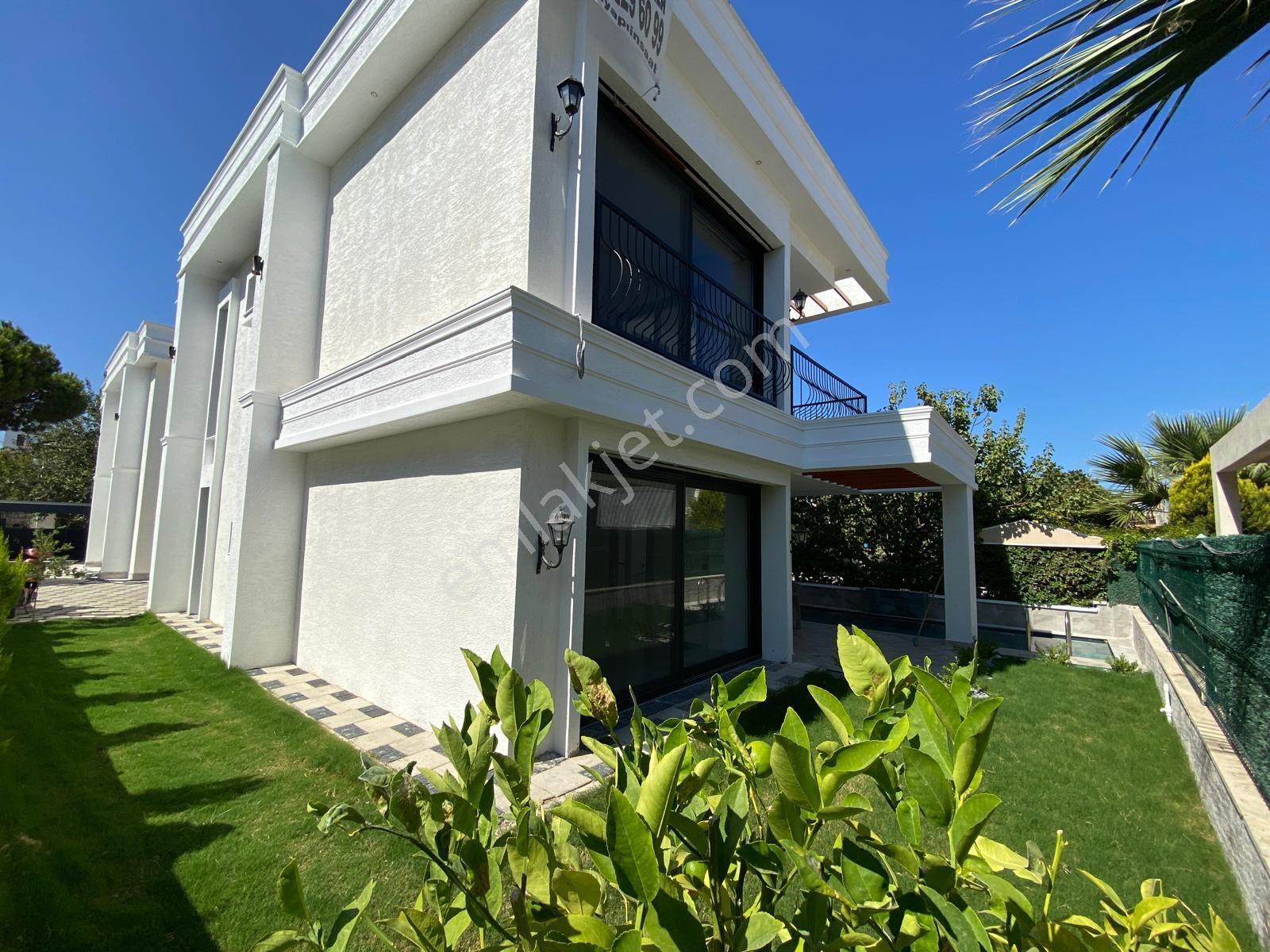 Kuşadası Merkezde 4+1 Özel Havuzlu Satılık Lüks Villa - Görsel 30