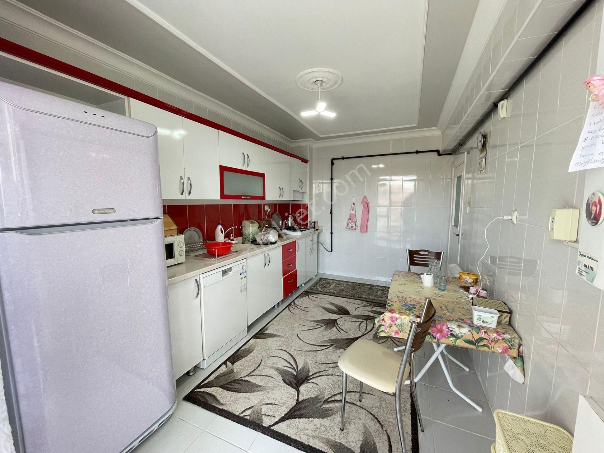 Beşikkaya'da Asansörlü 3+1 Y.giriş Altı Daire Önü Açık Köşe Başı - Görsel 4