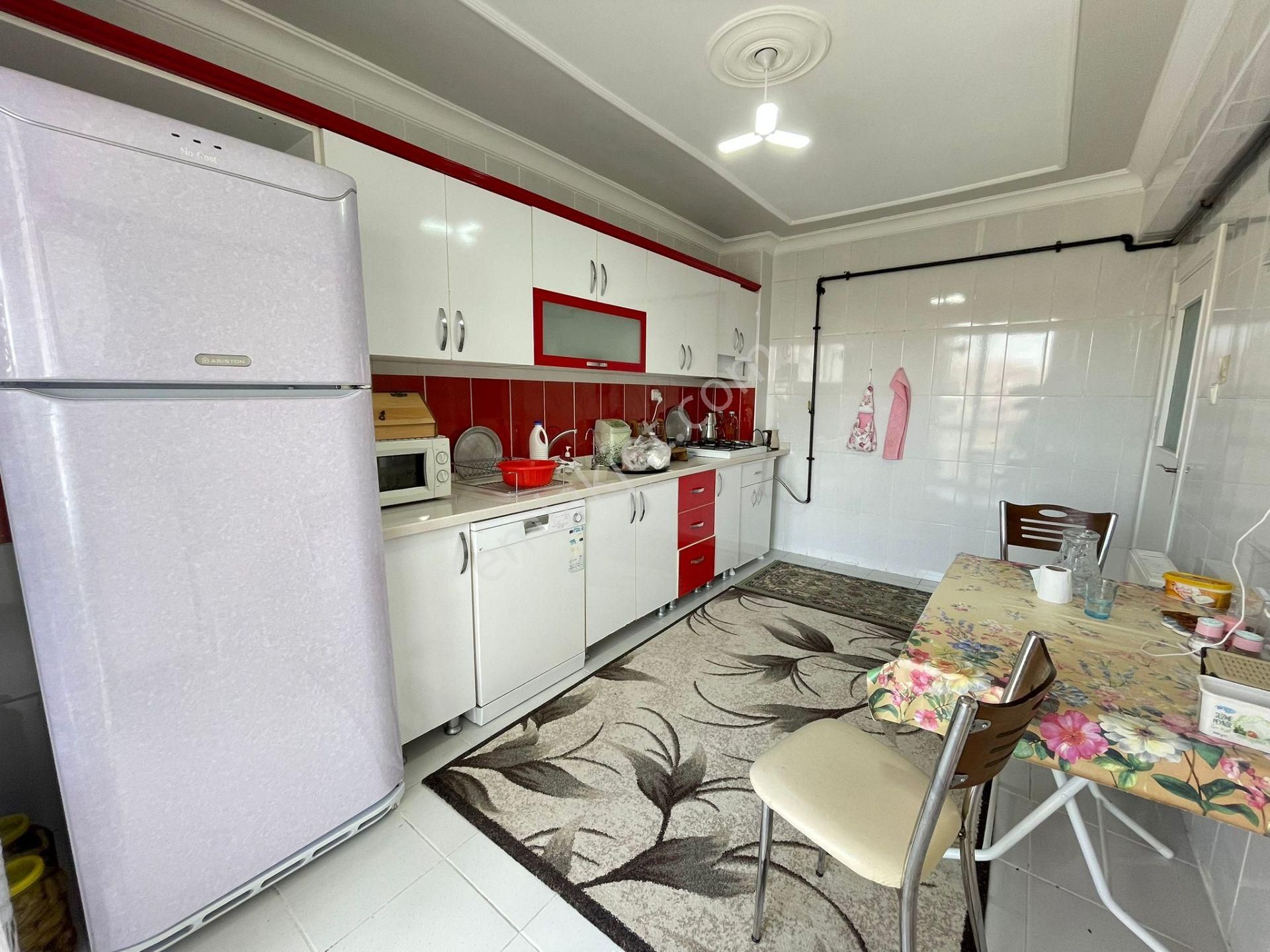 Beşikkaya'da Asansörlü 3+1 Y.giriş Altı Daire Önü Açık Köşe Başı - Görsel 3