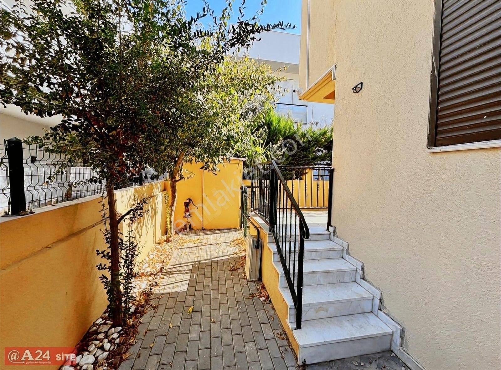 Narlıdere Limanreis'te Denize Yürüme Mesafesinde Kiralık Villa - Görsel 2