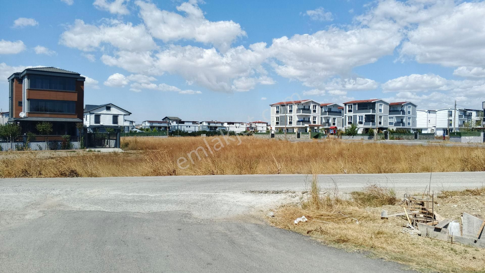 Eymen Emlaktan Yeniciftlik Dereağzında Cadde Ye Cephe Kelepir Yatırıma Uygun Arsamız Satılıktır. - Görsel 4