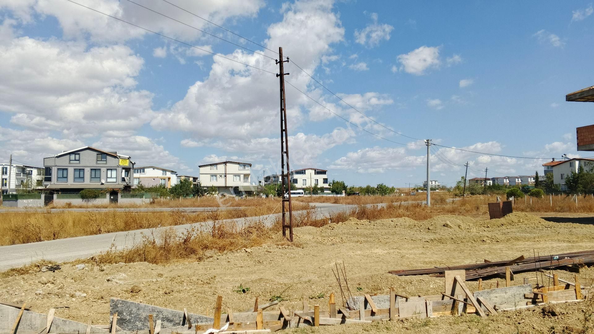 Eymen Emlaktan Yeniciftlik Dereağzında Cadde Ye Cephe Kelepir Yatırıma Uygun Arsamız Satılıktır. - Görsel 8