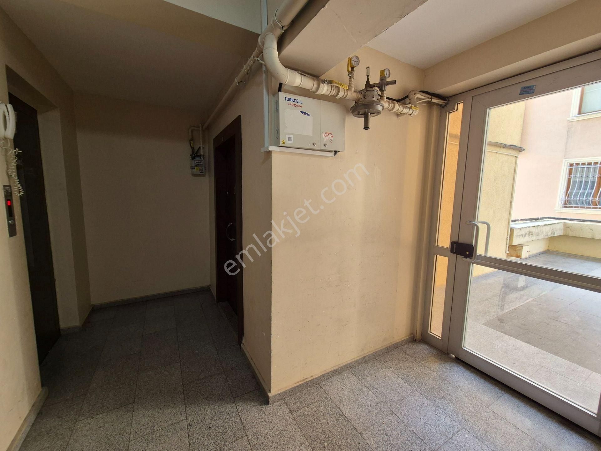 İnönü'de Caddeye Yakın Ara Kat Ayrı Mutfaklı Eşyalı 1+1 Daire - Görsel 22