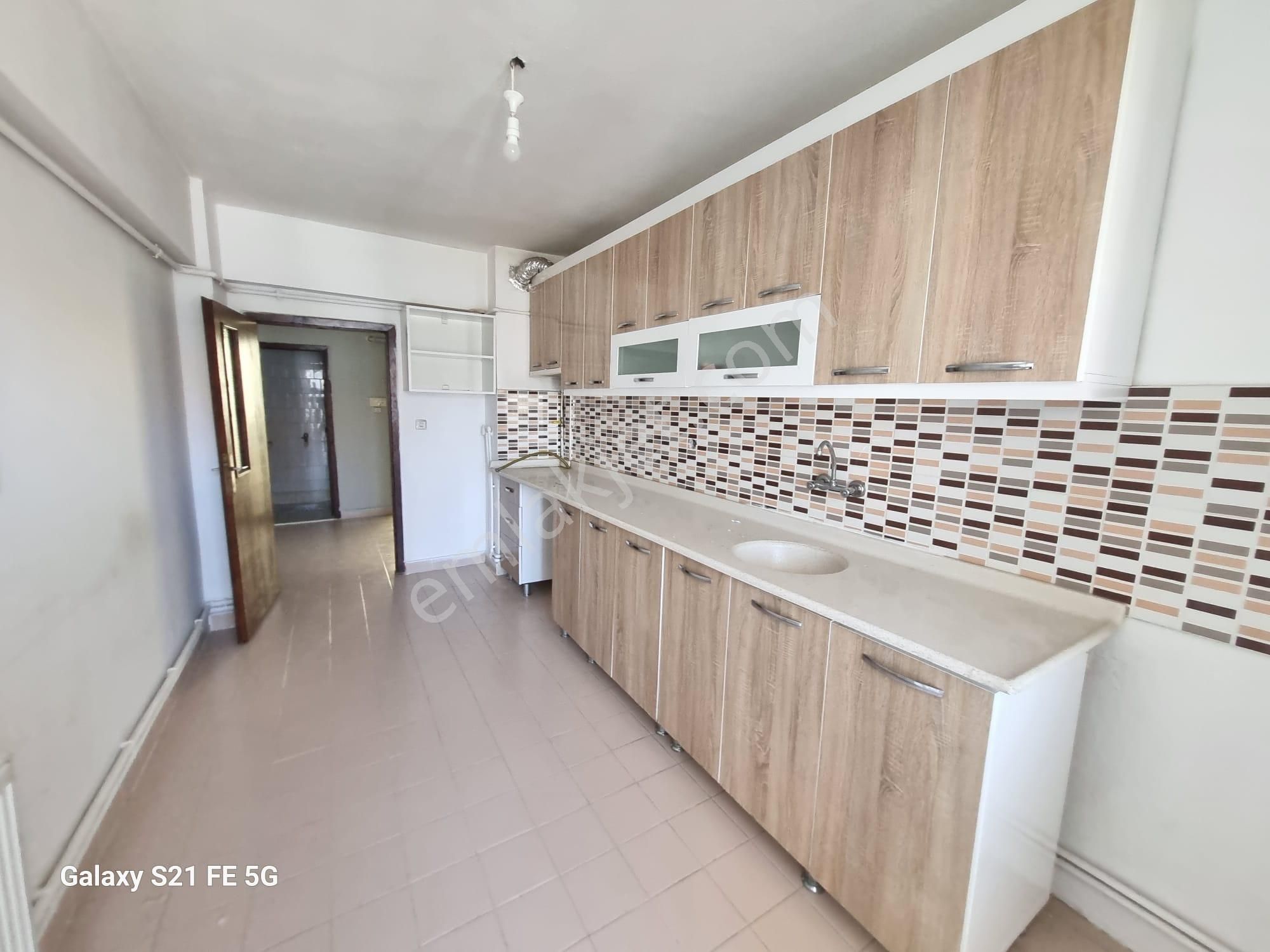 Demiröz Gayrimenkulden Merkezde Konum Harikası 3+1 Daire