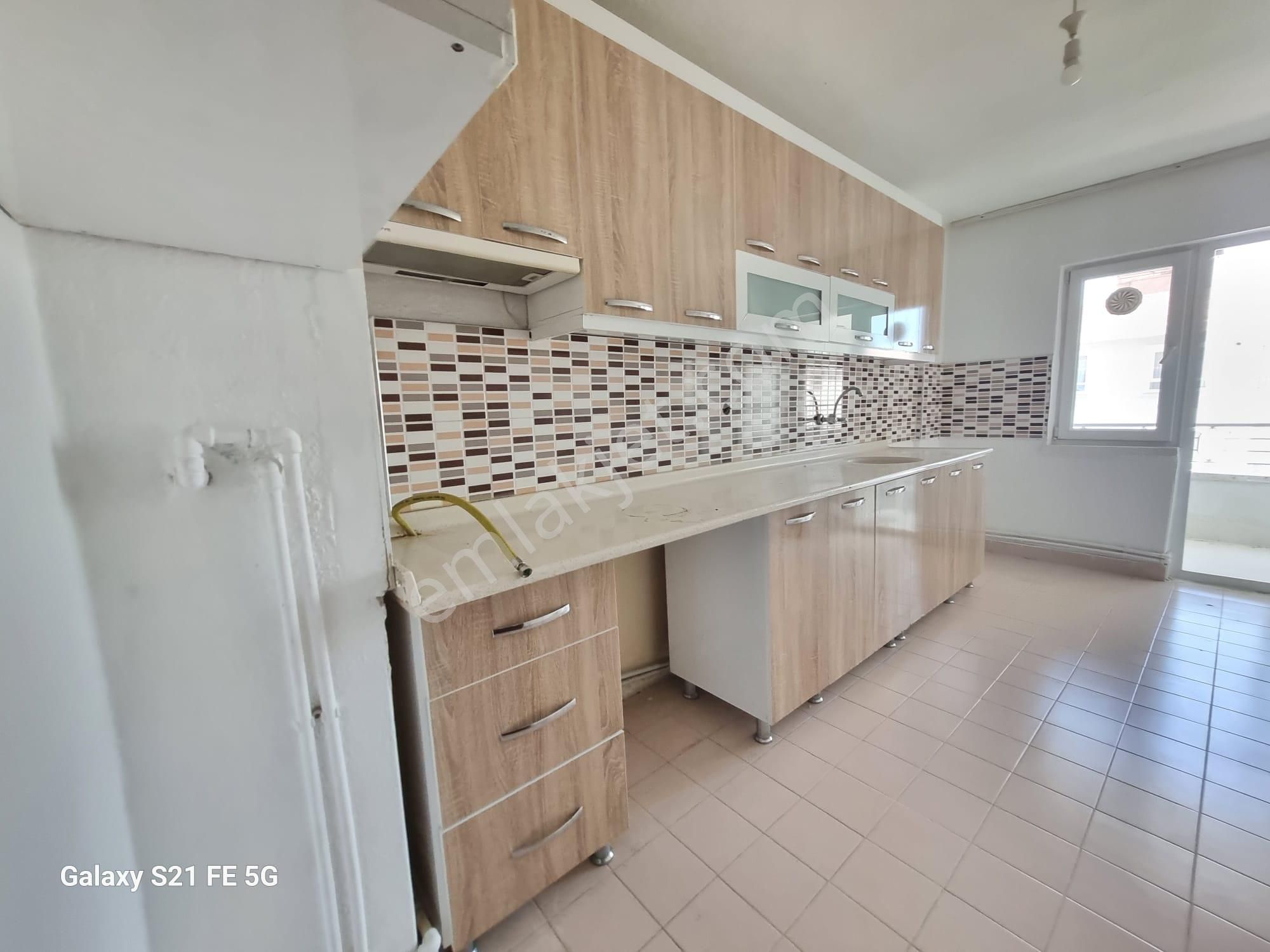 Demiröz Gayrimenkulden Merkezde Konum Harikası 3+1 Daire - Görsel 4