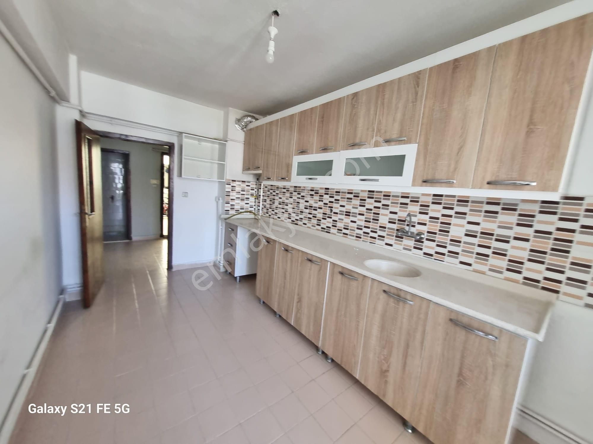 Demiröz Gayrimenkulden Merkezde Konum Harikası 3+1 Daire - Görsel 8