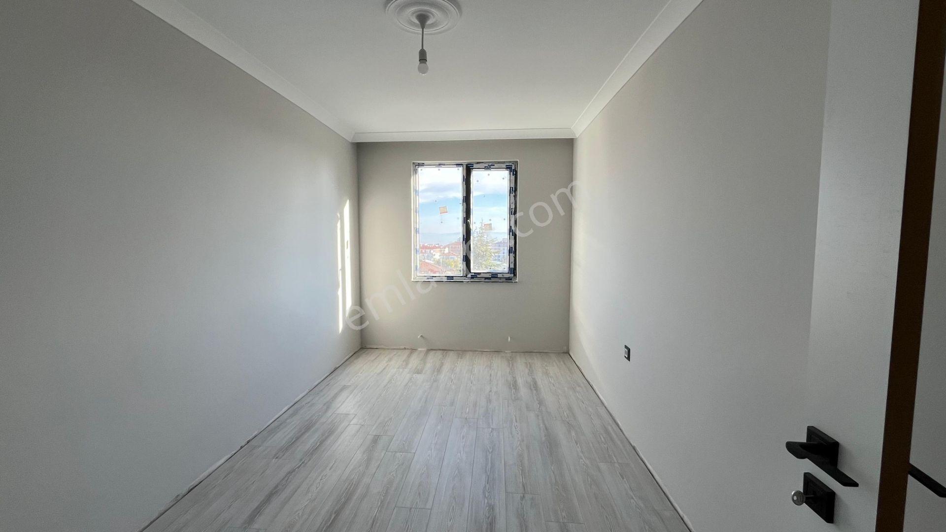 Konut Emlak’tan Yunus Emre Mh. Cadde Üzerinde Satılık 3+1daire ​ - Görsel 5