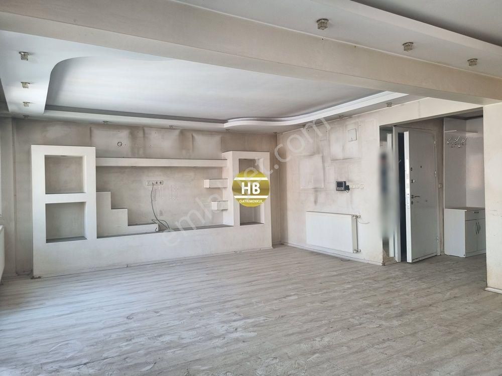 Hb'den 2+1 Satılık Daire, G.hisar Mah'de Ara Kat Doğalgazlı - Görsel 3