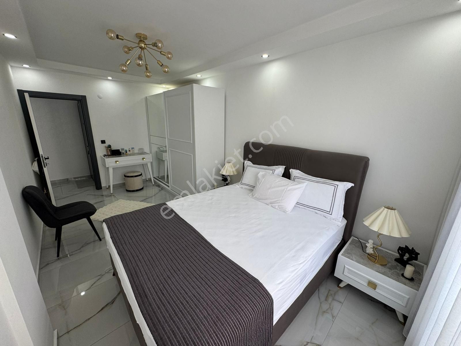 Didim Tam Merkezde Ön Cephe 2+1 Daire - Görsel 14