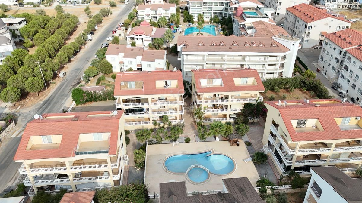 Akbük Merkezde Havuzlu Sitede Köşe Başı 2+1 Daire