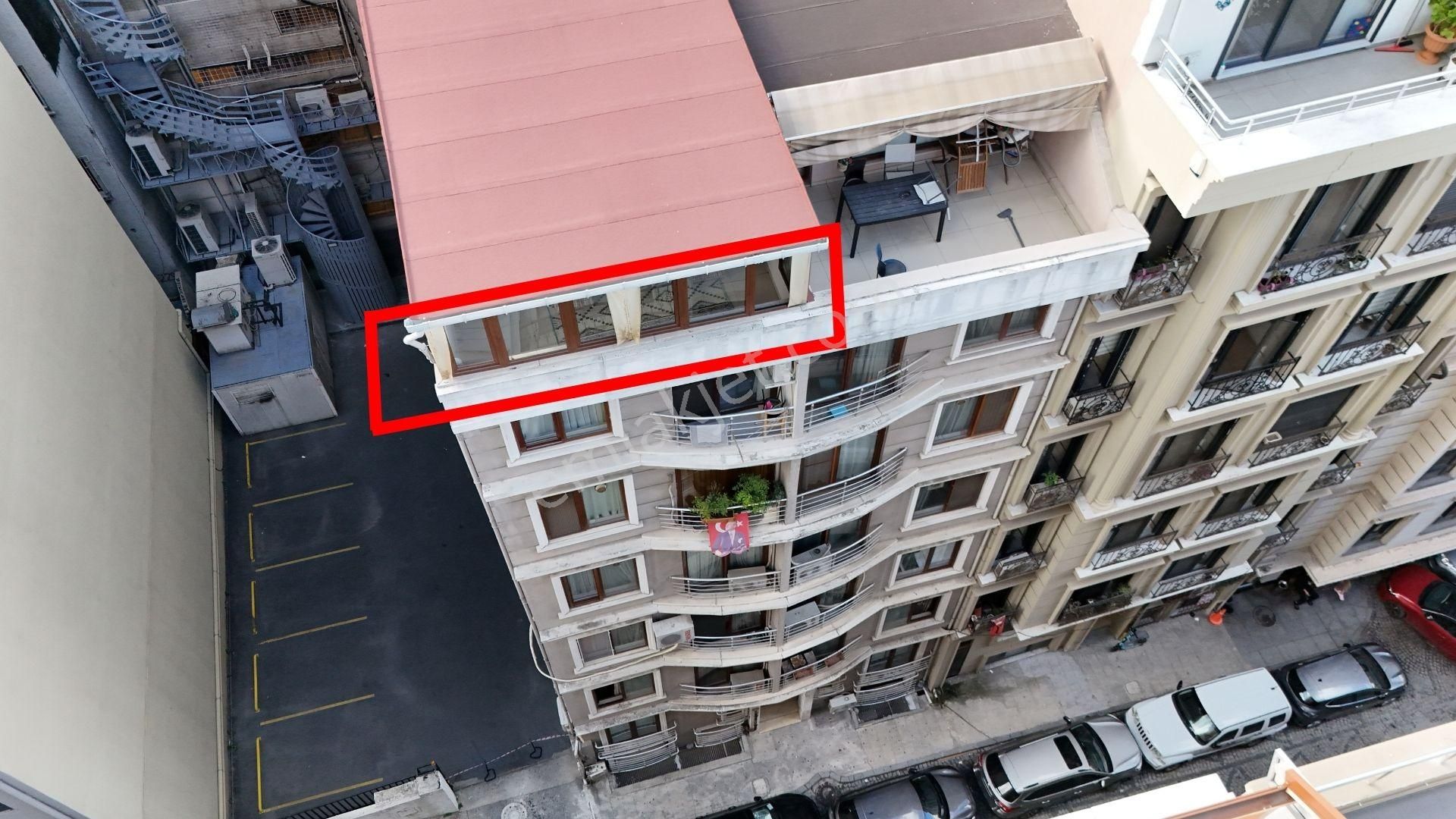 Şişli Merkezde Çift Teraslı 1+1 Daire - Görsel 2