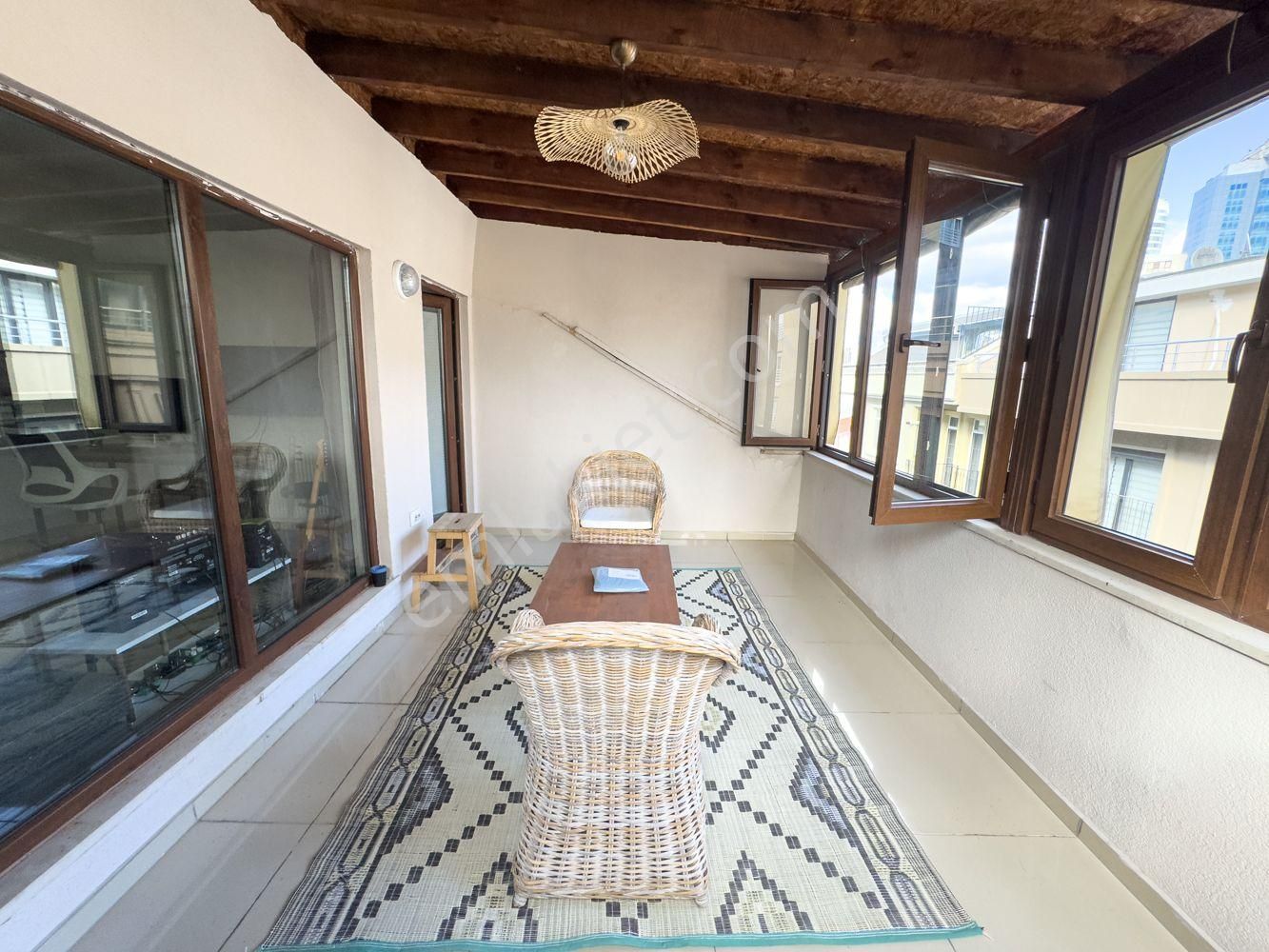 Şişli Merkezde Çift Teraslı 1+1 Daire - Görsel 13