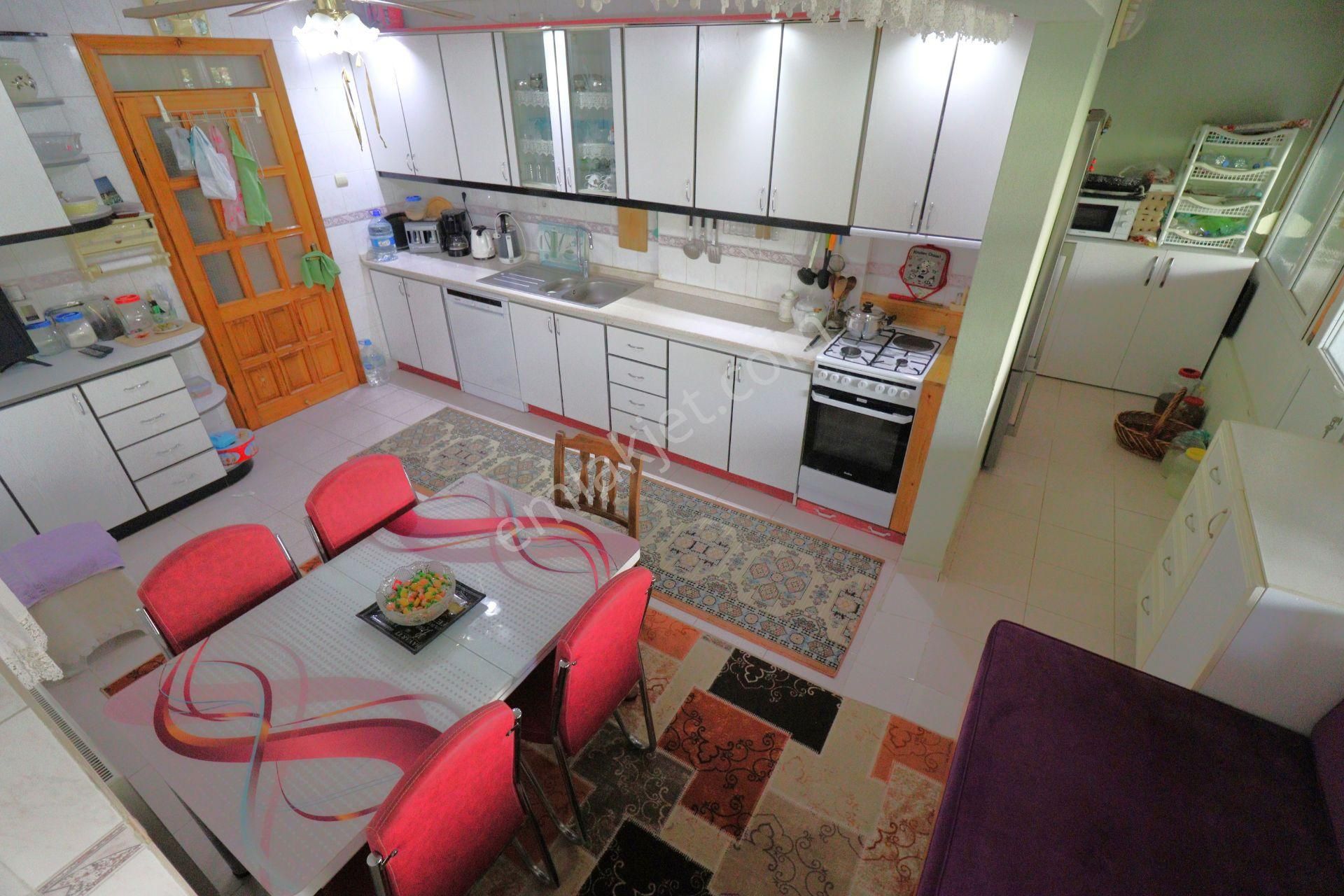 Güre Çamlıbel'de Bahçesinde Çeşitli Meyve Ağaçları Bulunan Muhteşem Ötesi 4+1 Satılık Müstakil Villa - Görsel 5
