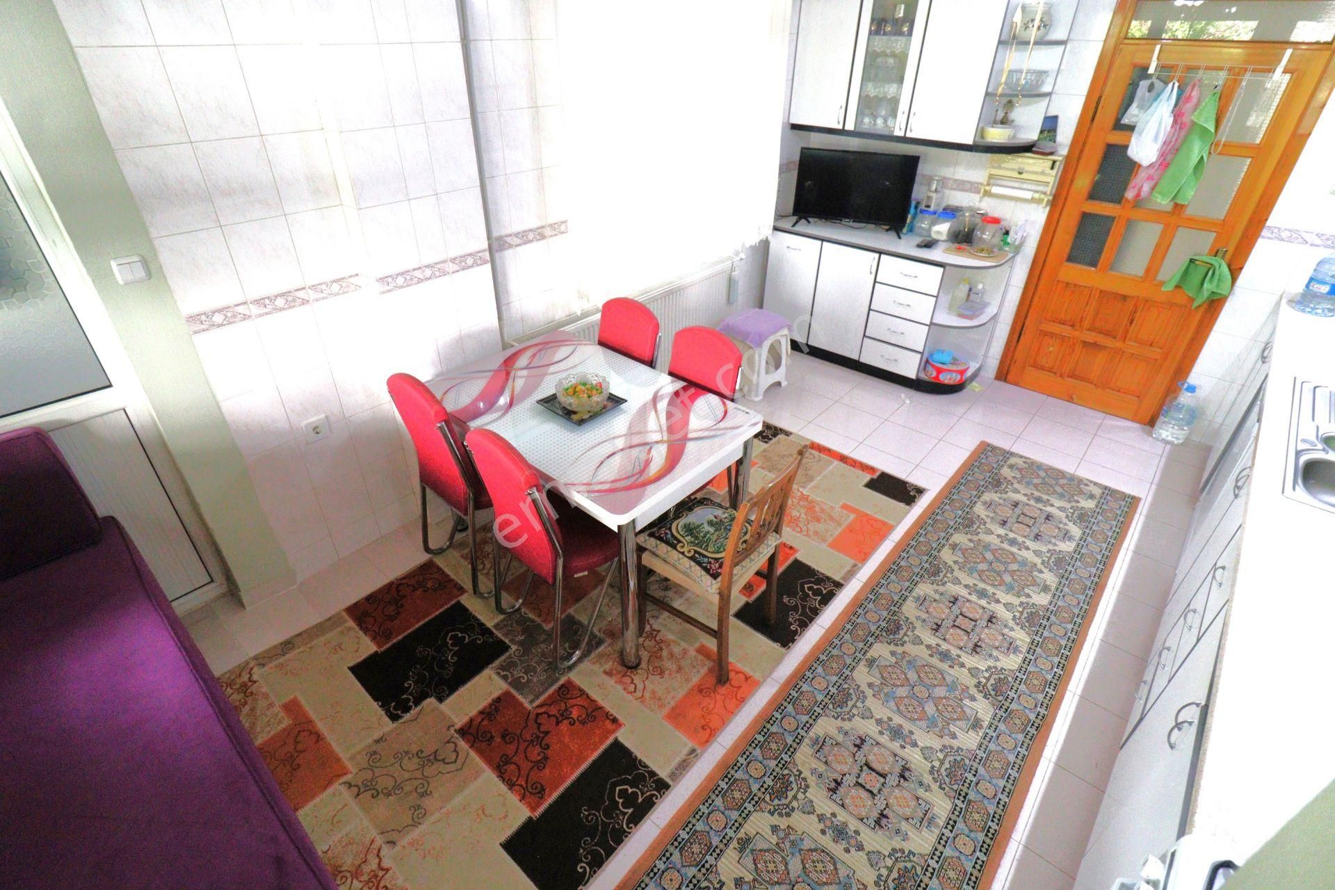 Güre Çamlıbel'de Bahçesinde Çeşitli Meyve Ağaçları Bulunan Muhteşem Ötesi 4+1 Satılık Müstakil Villa - Görsel 8