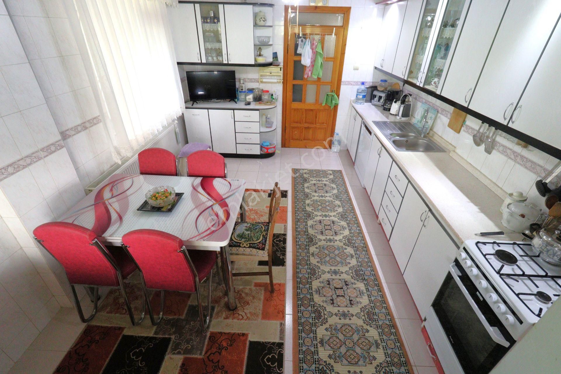 Güre Çamlıbel'de Bahçesinde Çeşitli Meyve Ağaçları Bulunan Muhteşem Ötesi 4+1 Satılık Müstakil Villa - Görsel 7