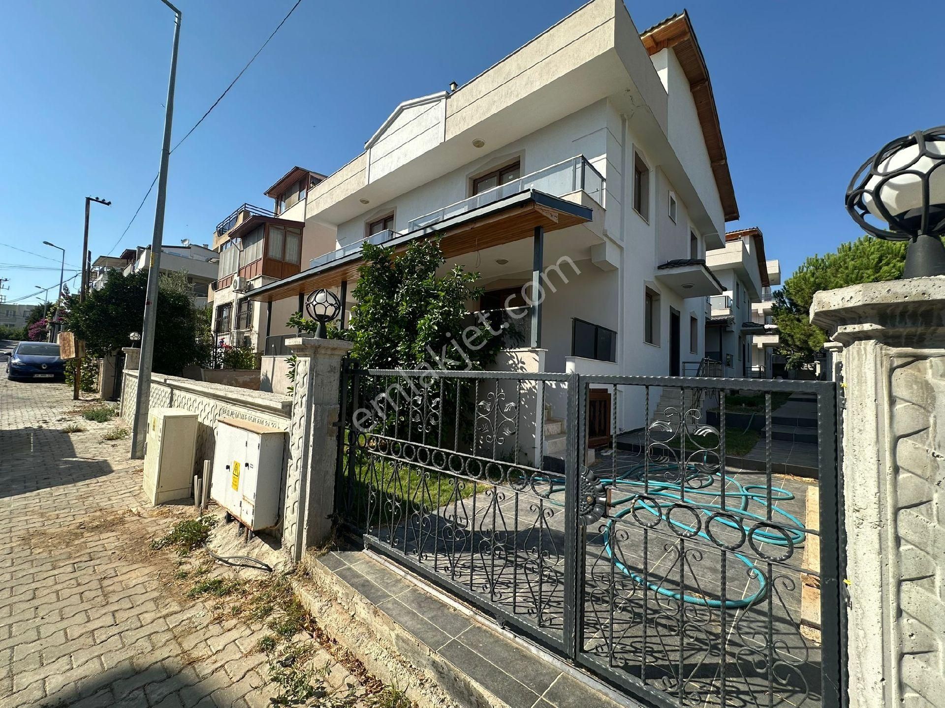 Gözütok Mimarlık Emlak 'tan Denize 100 Metre 4+1 Villa - Görsel 8