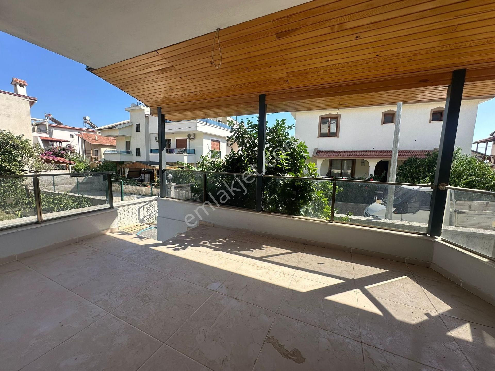 Gözütok Mimarlık Emlak 'tan Denize 100 Metre 4+1 Villa - Görsel 17