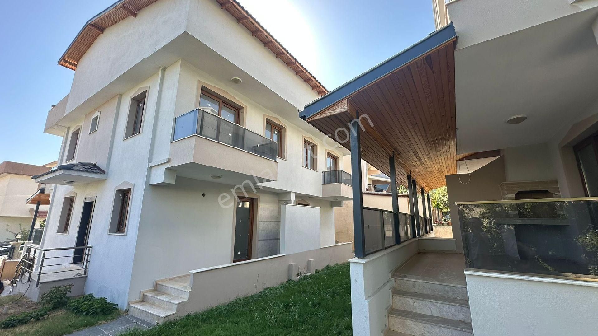 Gözütok Mimarlık Emlak 'tan Denize 100 Metre 4+1 Villa - Görsel 10