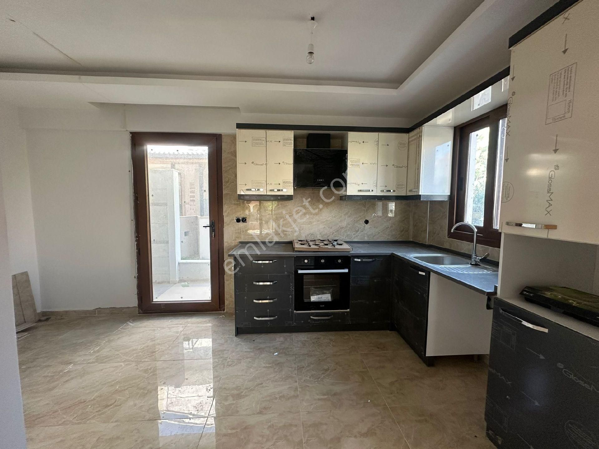 Gözütok Mimarlık Emlak 'tan Denize 100 Metre 4+1 Villa - Görsel 26