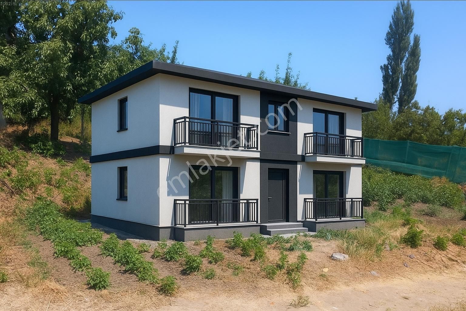 Roma' Dan Edebey' De Satılık Arsa - Görsel 2