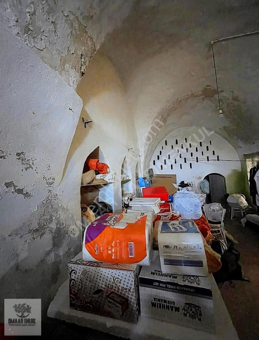 Antik Kent^te 3 Katlı Komple Taş Konak 4 Tarafı Yol Ada Parsel - Görsel 23