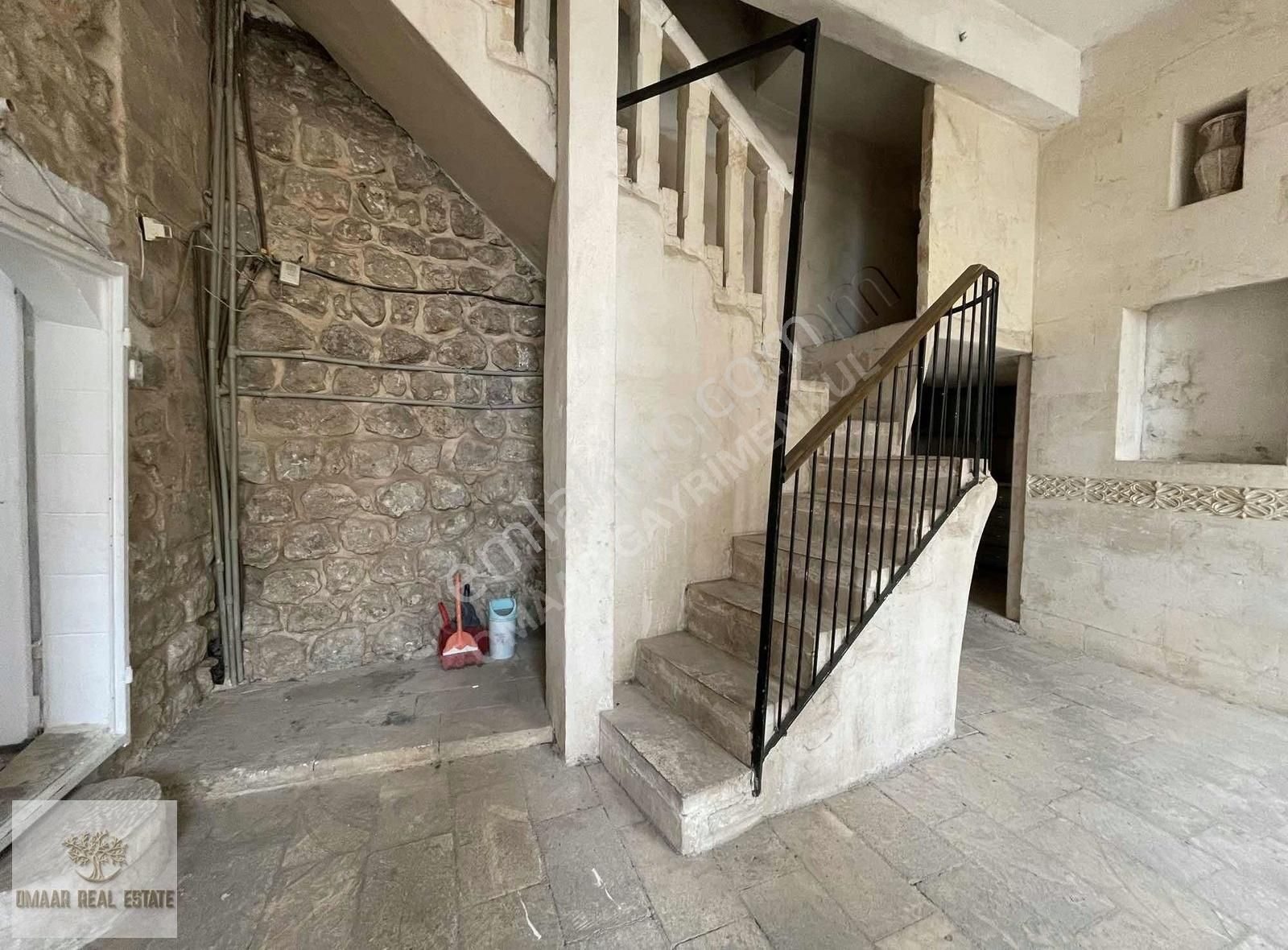 2 Katlı Taş Konak Butik Otel Yapımına Uygun Ulaşım Kolaylığı - Görsel 17