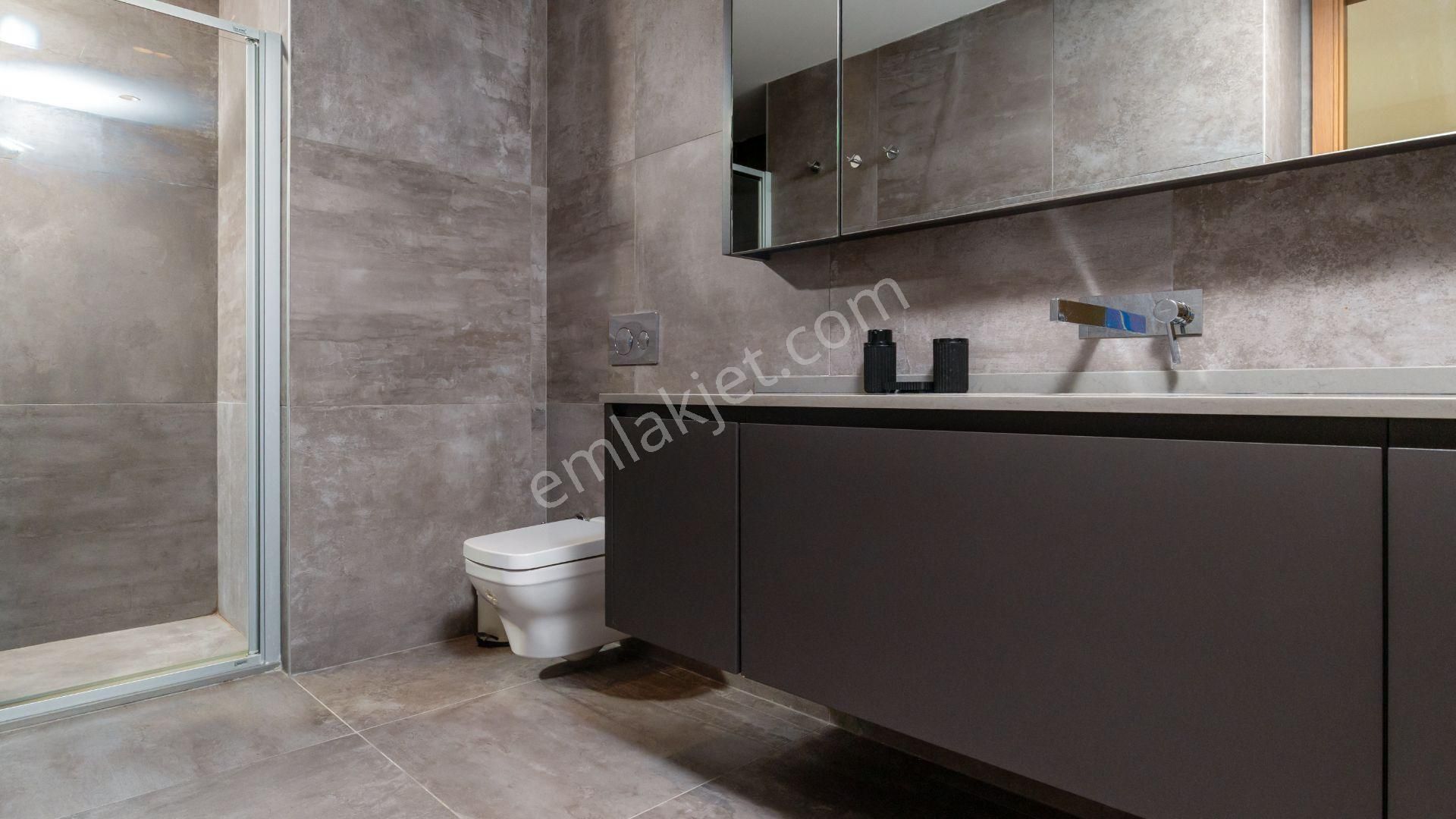 Çeşme Ayayorgide Özel Havuzlu, Bahçeli, Müştemilatlı Lüks Villa - Görsel 24