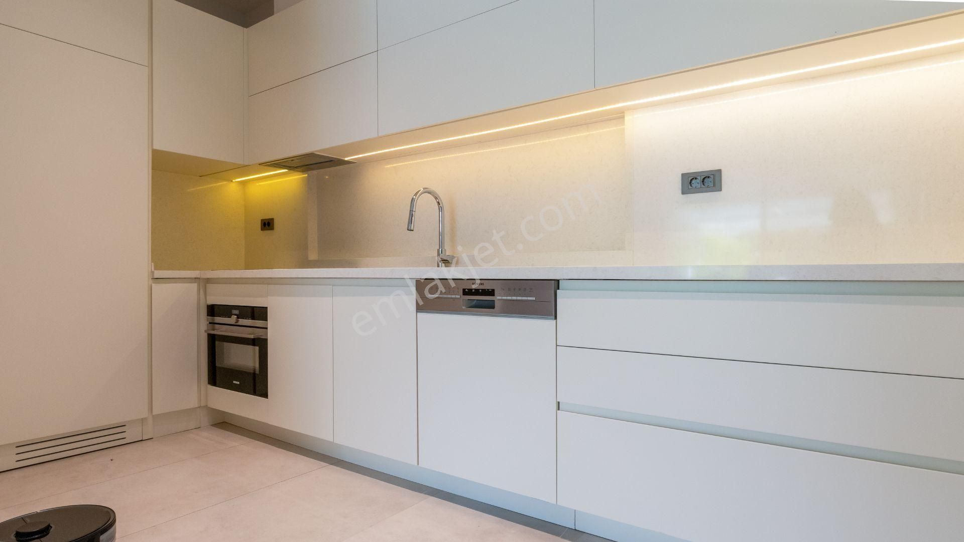 Çeşme Ayayorgide Özel Havuzlu, Bahçeli, Müştemilatlı Lüks Villa - Görsel 15