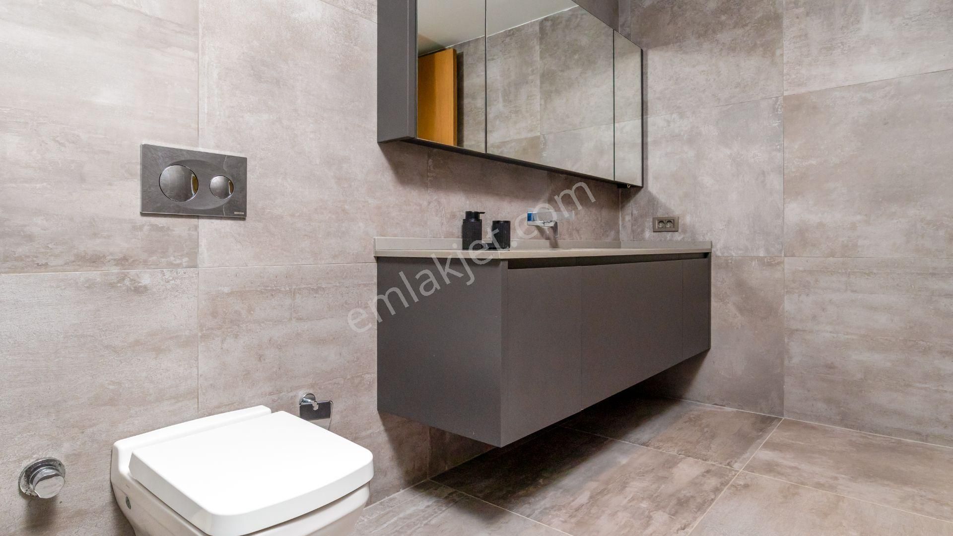 Çeşme Ayayorgide Özel Havuzlu, Bahçeli, Müştemilatlı Lüks Villa - Görsel 25