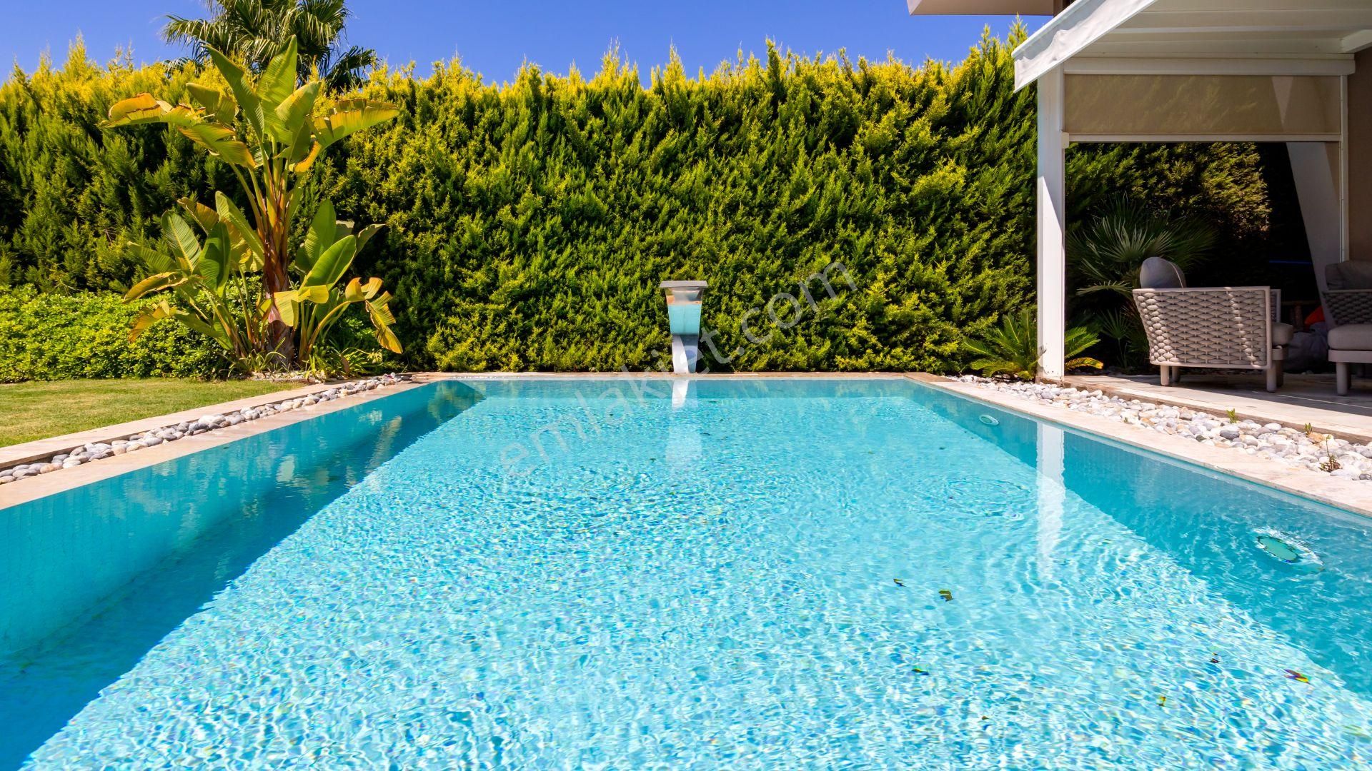 Çeşme Ayayorgide Özel Havuzlu, Bahçeli, Müştemilatlı Lüks Villa - Görsel 7