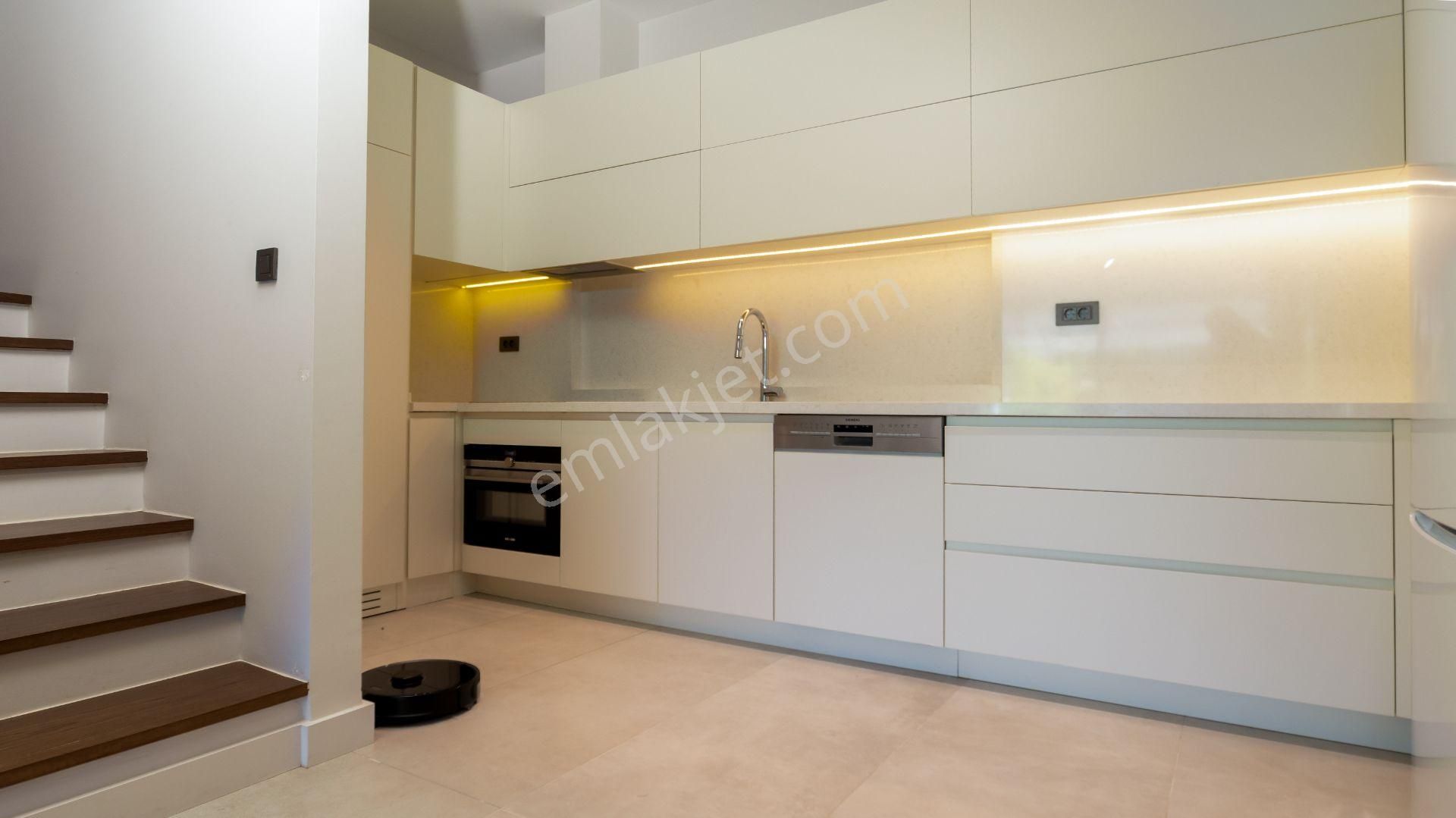 Çeşme Ayayorgide Özel Havuzlu, Bahçeli, Müştemilatlı Lüks Villa - Görsel 14