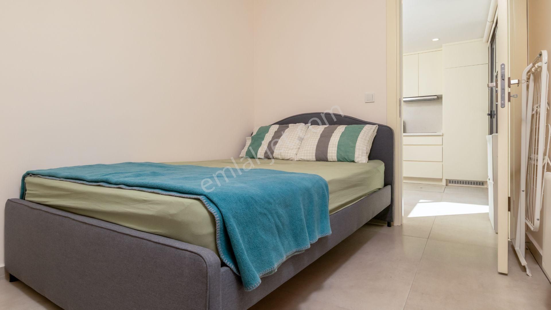 Çeşme Ayayorgide Özel Havuzlu, Bahçeli, Müştemilatlı Lüks Villa - Görsel 33