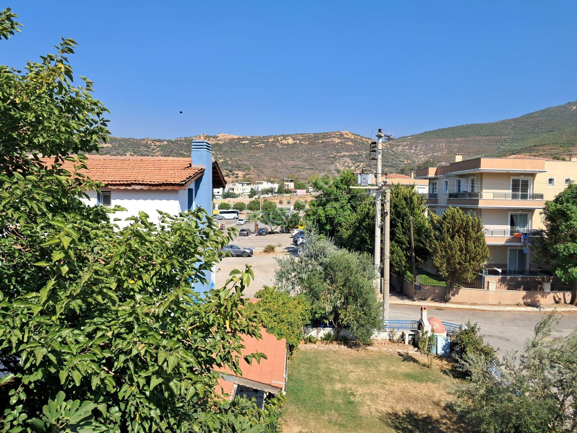 Yenifoça Merkezde Tam Müstakil, Bahçeli Tripleks - Görsel 7