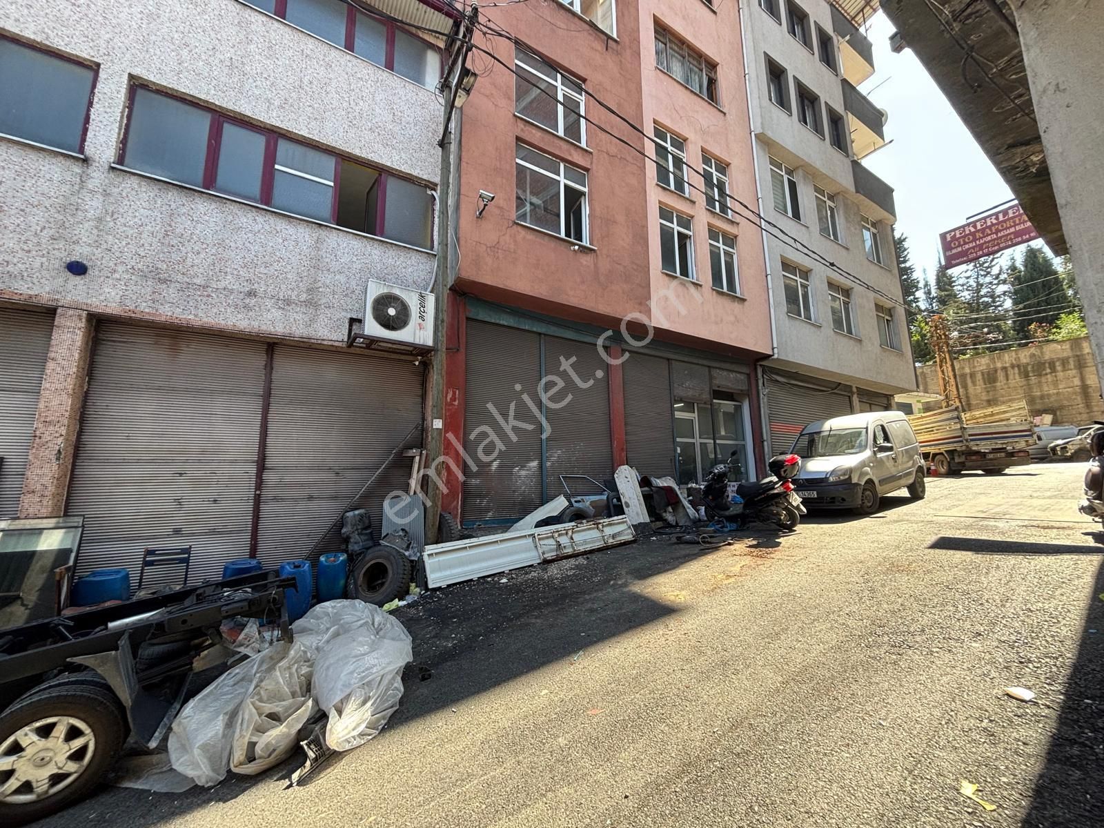 Deha Emlkak'tan Sanayi Mahallesinde Satılık 3 Katlı Bina - Görsel 18