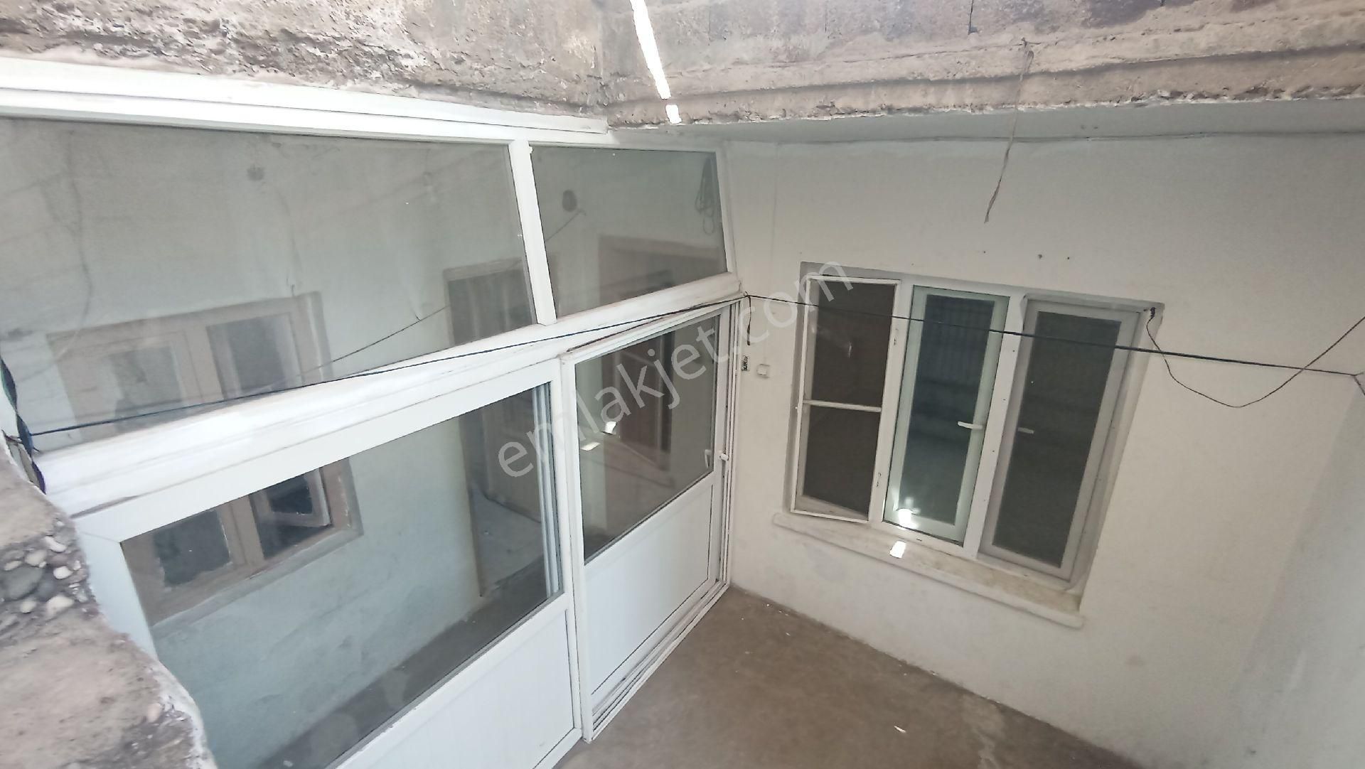 Gümüştekin Mahlesinde Arsa Tapulu Tek Katlı Müstakil Ev - Görsel 15