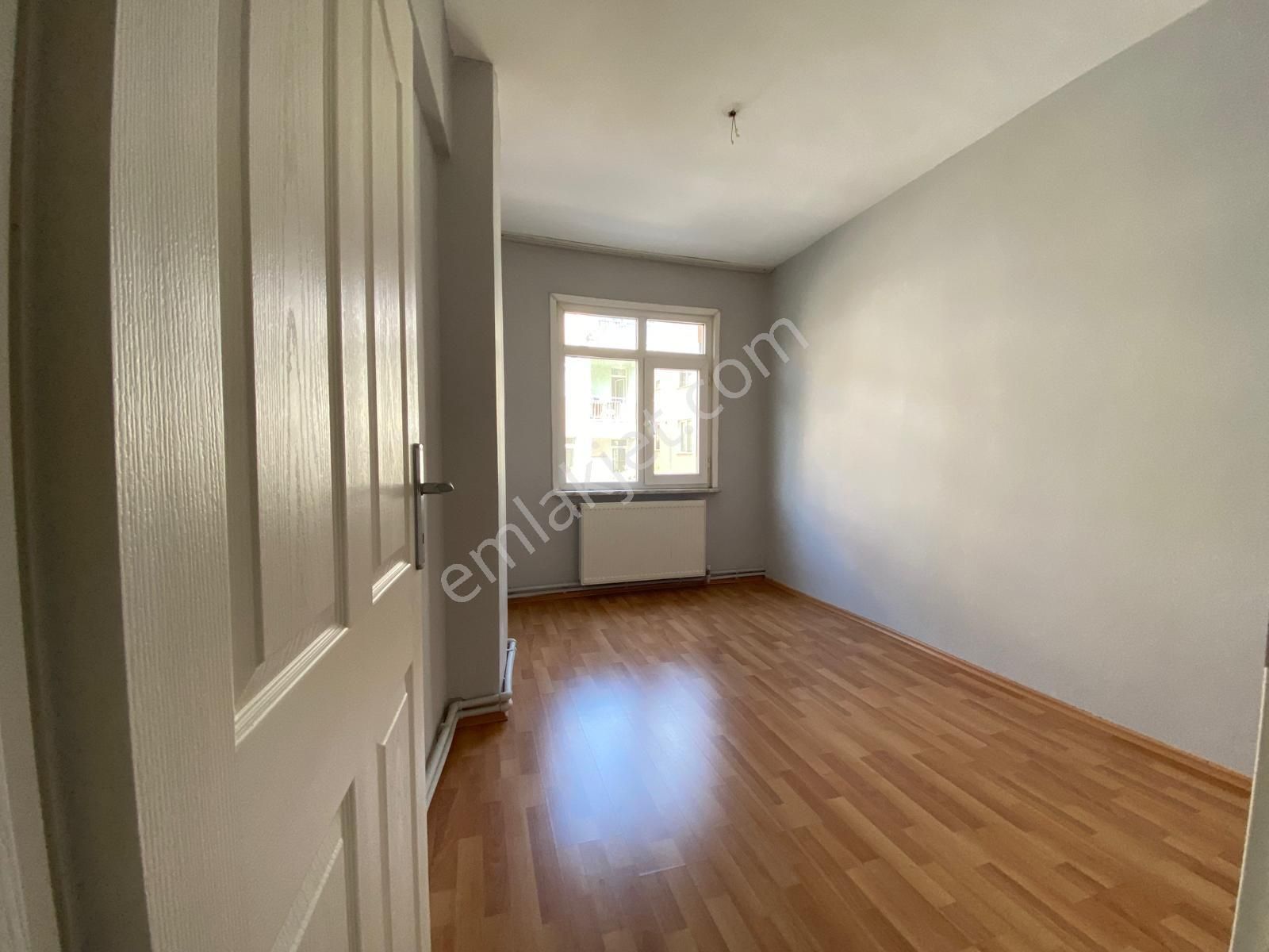 Başokur'dan Bahçelievler Siyavuşpaşa 2+1asansörlü Arakat Satılık - Görsel 2