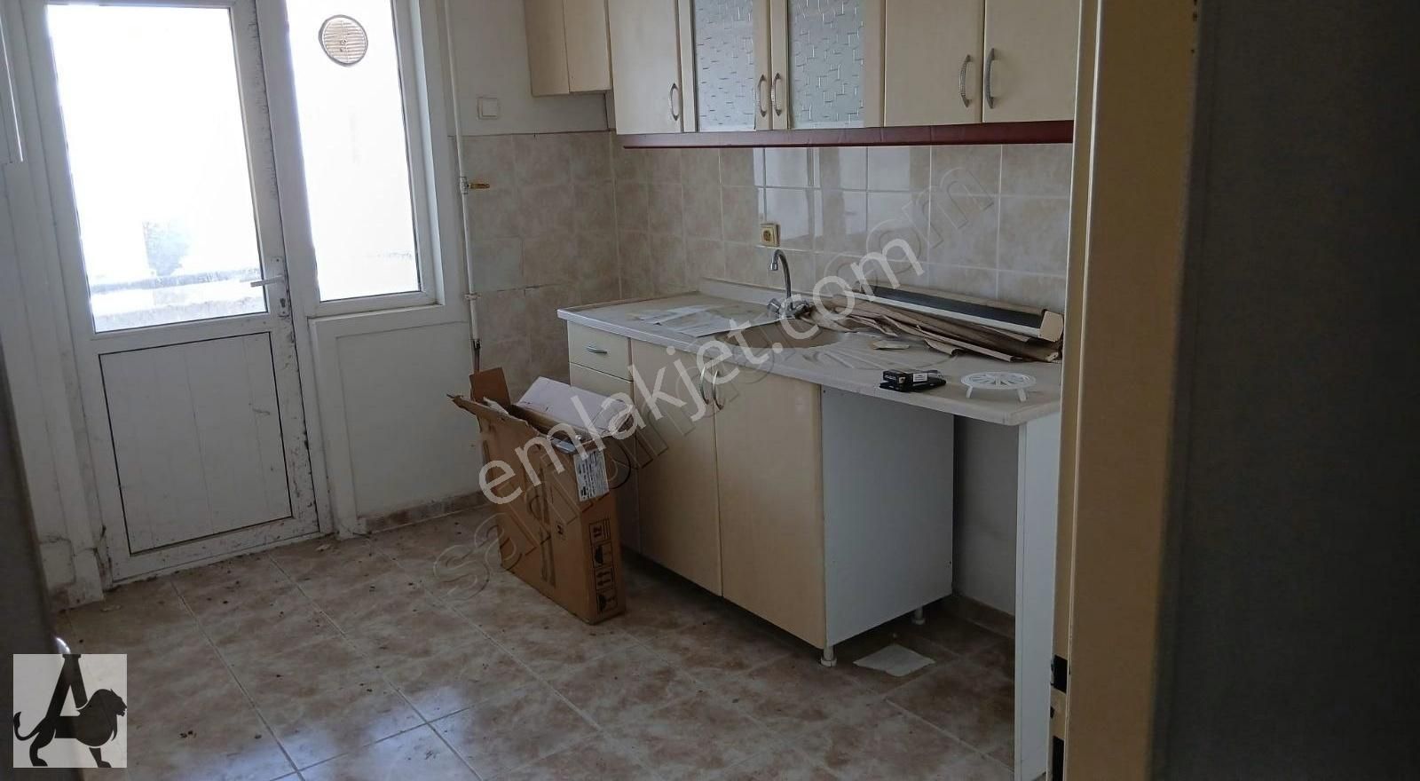 Arslan Emlak'tan Temelli Tokide Kiralık Ön Cephe Sıfır 3+1 Daire - Görsel 4