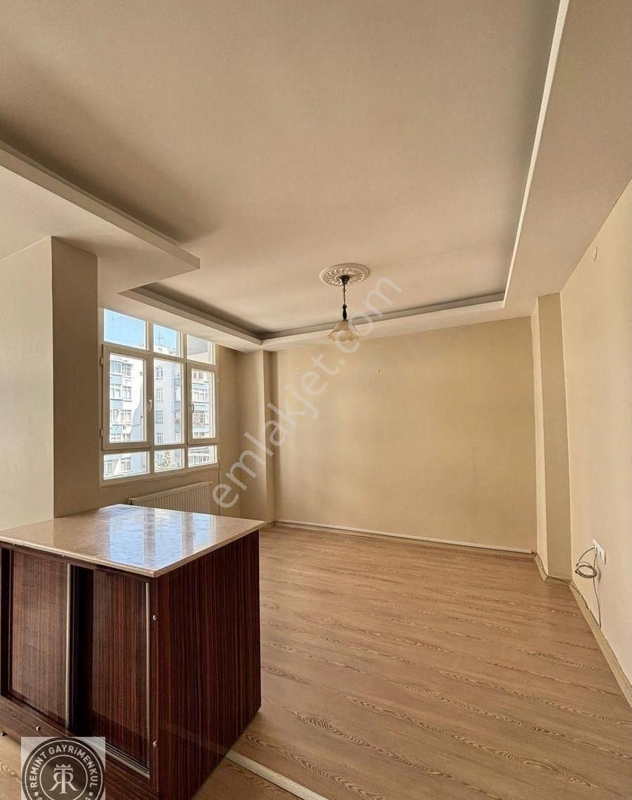 Remint’den Huzurevleri Mahallesinde Geniş 3+1 Ada Mutfak Direk Hasarsız Az Katlı Doğalgazlı Kaçmaz!! - Görsel 7