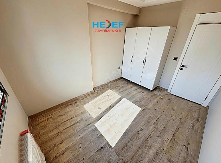 Hedef'ten Akdeniz Mah'de Site İçerisinde Havuzlu 1+1 Daire - Görsel 8