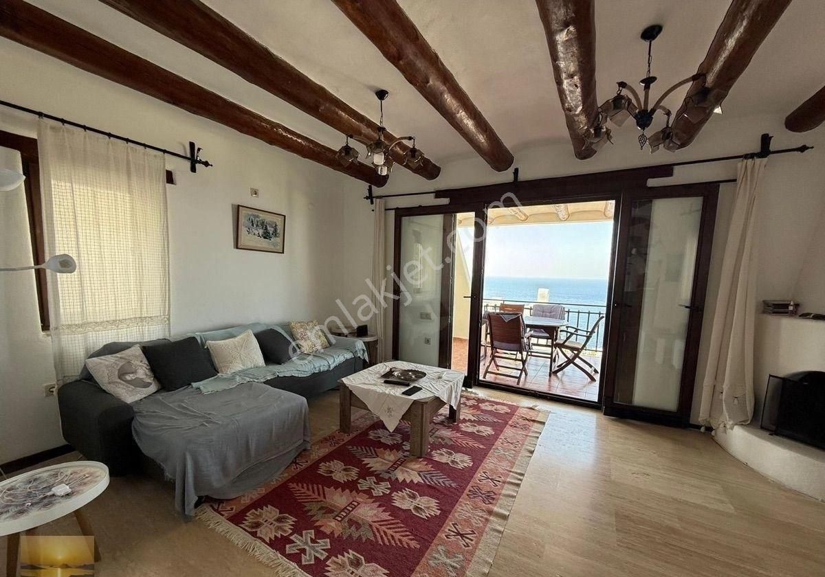 Gümüşlükte Satılık Müstakil Villa 9 Adalar Manzaralı Bahçeli Ev Bulunmaz Konumda Fırsat Yatırım - Görsel 21