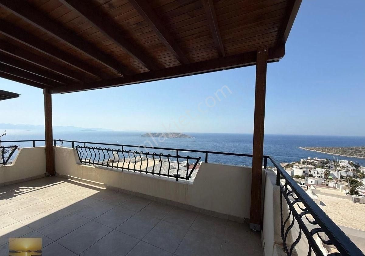 Gümüşlükte Satılık Müstakil Villa 9 Adalar Manzaralı Bahçeli Ev Bulunmaz Konumda Fırsat Yatırım - Görsel 15