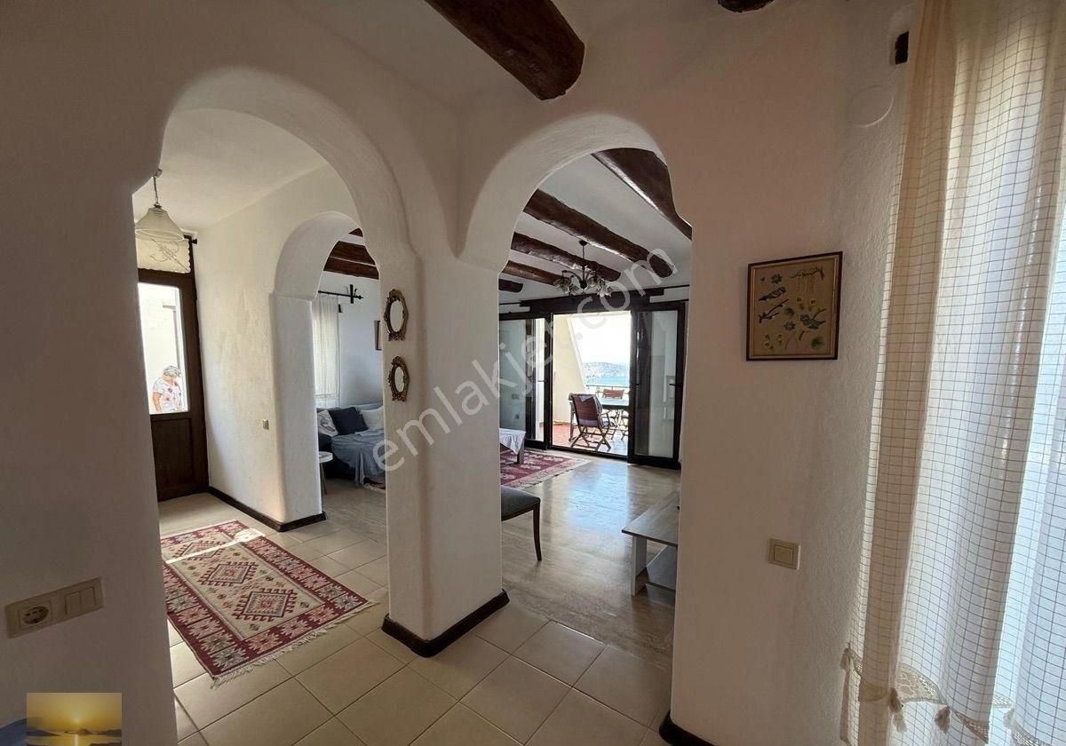 Gümüşlükte Satılık Müstakil Villa 9 Adalar Manzaralı Bahçeli Ev Bulunmaz Konumda Fırsat Yatırım - Görsel 2