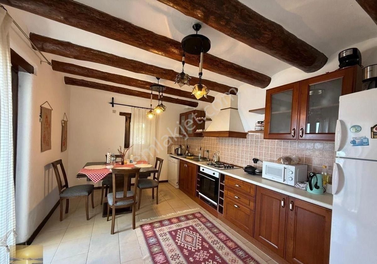 Gümüşlükte Satılık Müstakil Villa 9 Adalar Manzaralı Bahçeli Ev Bulunmaz Konumda Fırsat Yatırım - Görsel 10