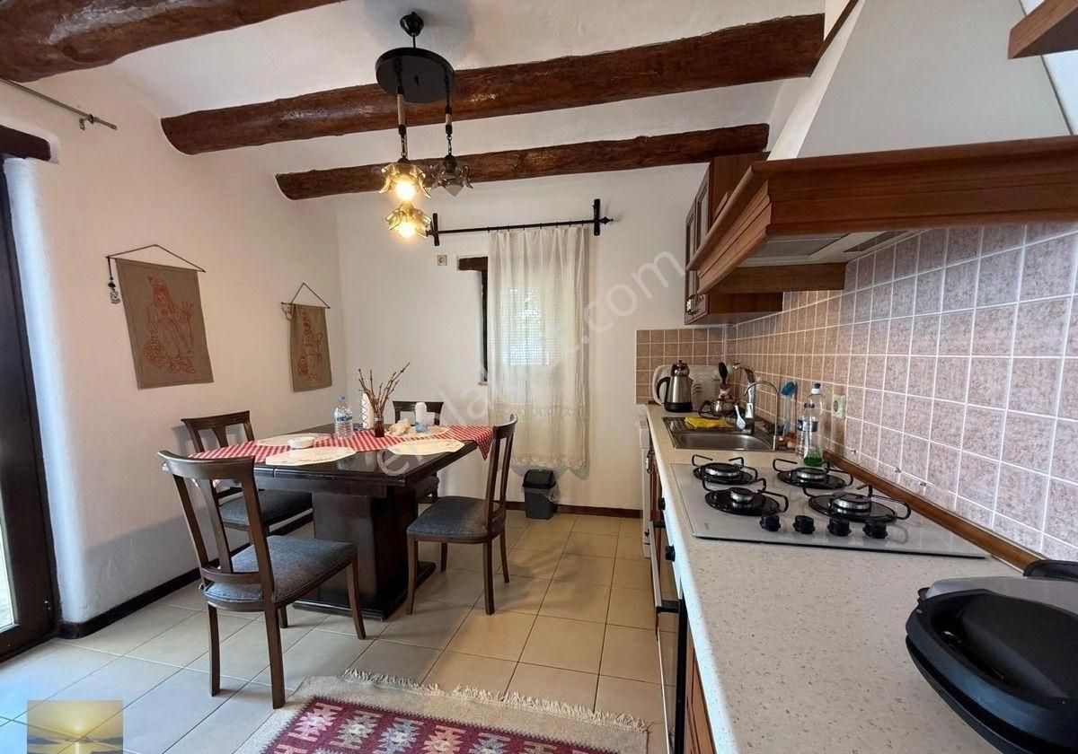 Gümüşlükte Satılık Müstakil Villa 9 Adalar Manzaralı Bahçeli Ev Bulunmaz Konumda Fırsat Yatırım - Görsel 7